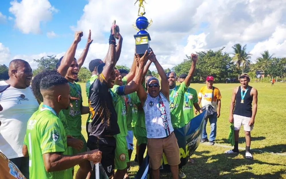 Campeonato de futebol amador movimenta comunidades do litoral